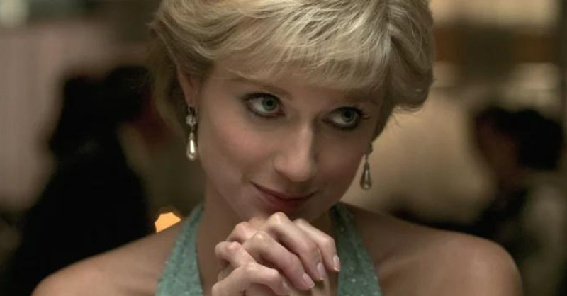 Elizabeth Debicki como Diana em The Crown. Atriz vive a Princesa de Gales que morreu nos anos 90.