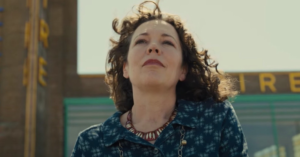 Olivia Colman é um dos nomes fortes para o Oscar 2023. Foto: Divulgação.