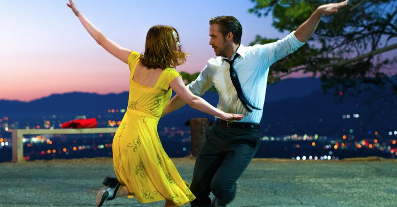 Os atores Emma Stone e Ryan Gosling em "La La Land"