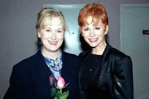 Meryl Streep e Reba McEntire. Foto: Reprodução/Internet.