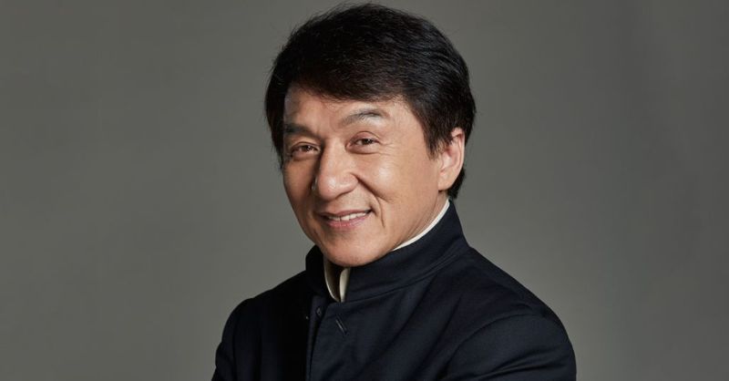 O ator Jackie Chan seria o personagem principal de "Tudo em Todo Lugar ao Mesmo Tempo". porém o astro recusou a oferta. Foto: Reprodução/Internet.