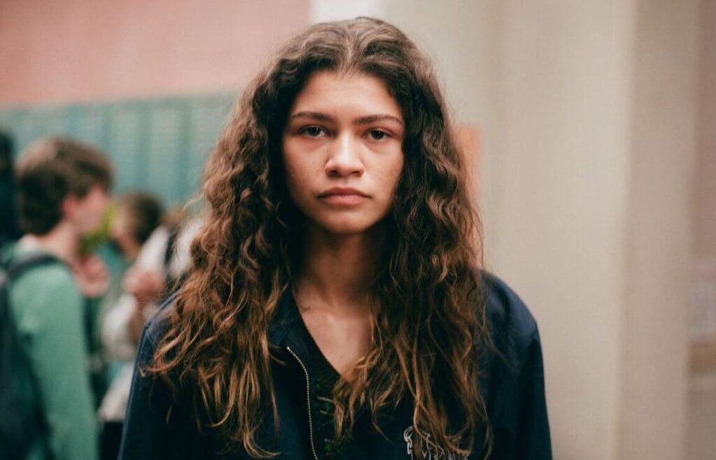 Zendaya como Rue em Euphoria. Foto: Divulgação/HBO.