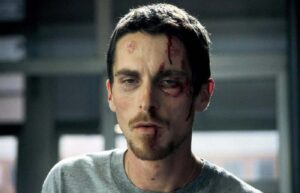 Christian Bale faz 50 anos nesta terça (30). Veja um método insano adotado pelo ator. Foto: Divulgação.