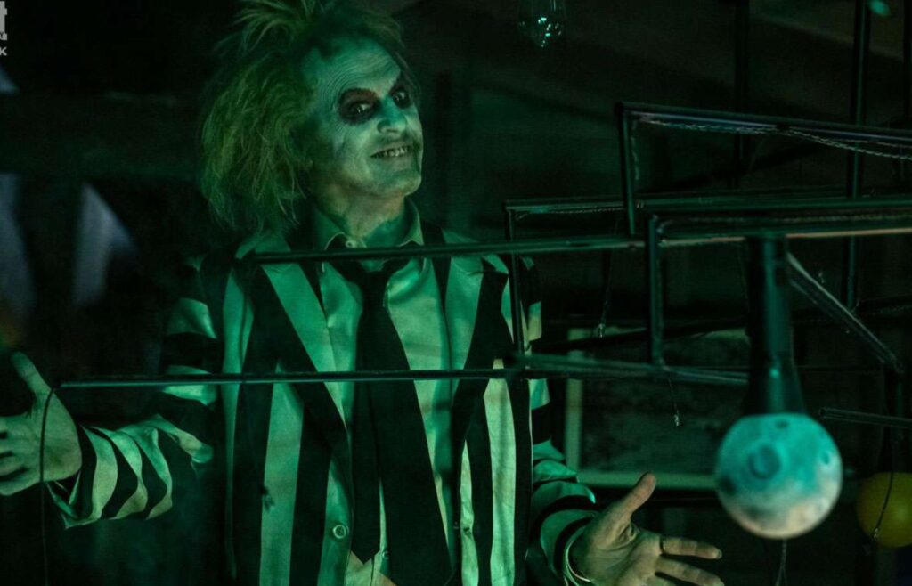 Michael Keaton em Beetlejuice Beetlejuice. Foto: Divulgação/Entertainment Weekly.