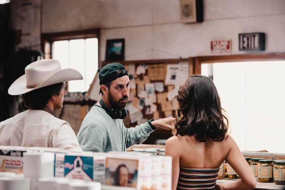 Ti West durante as gravações de "X". Foto: Divulgação.