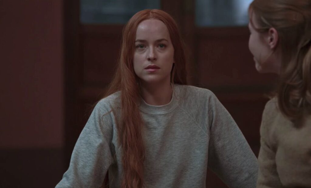 Dakota Johnson em "Suspiria" (2018). Foto: Reprodução/Amazon Studios.