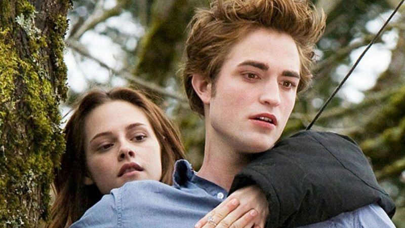 Robert Pattinson em Crepúsculo — exemplo de atores que se arrependeram de papéis marcantes. Foto: Reprodução.