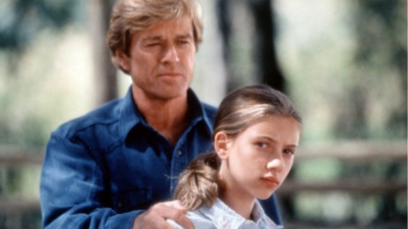 Robert Redford e Scarlett Johansson em O Encantador de Cavalos (1998). Foto: IMDb.