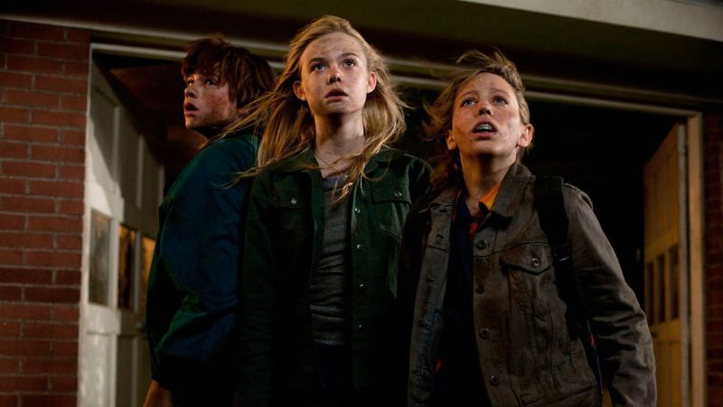 Parte do elenco de Super 8, filme que influenciou Stranger Things. Foto: Reprodução.