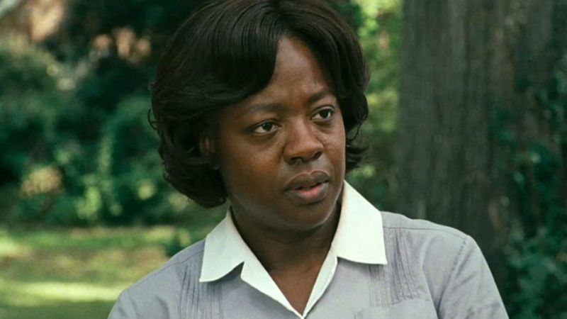 Viola Davis em "Histórias Cruzadas" (2011) — exemplo de atores que se arrependeram de papéis marcantes. Foto: Reprodução/DreamWorks Pictures.