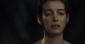 A preparação de Anne Hathaway em "Os Miseráveis". Foto: Reprodução.