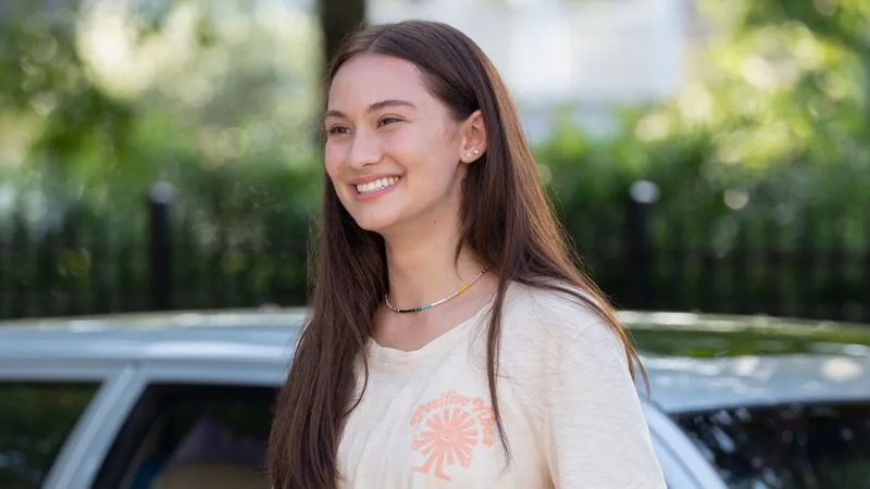 Lola Tung está entre os atores que sofrem com a síndrome do impostor. Foto: Amazon Prime Video.