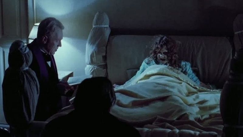 Cena de O Exorcista. Foto: Reprodução/Warner Bros. Pictures.