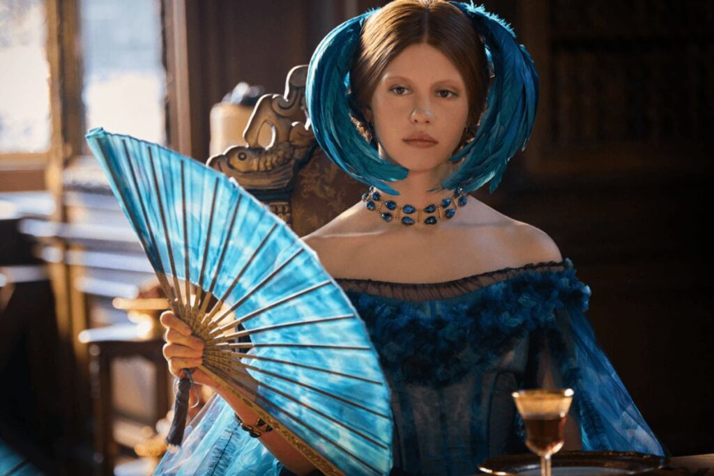 Mia Goth em Frankenstein. Foto: Divulgação.