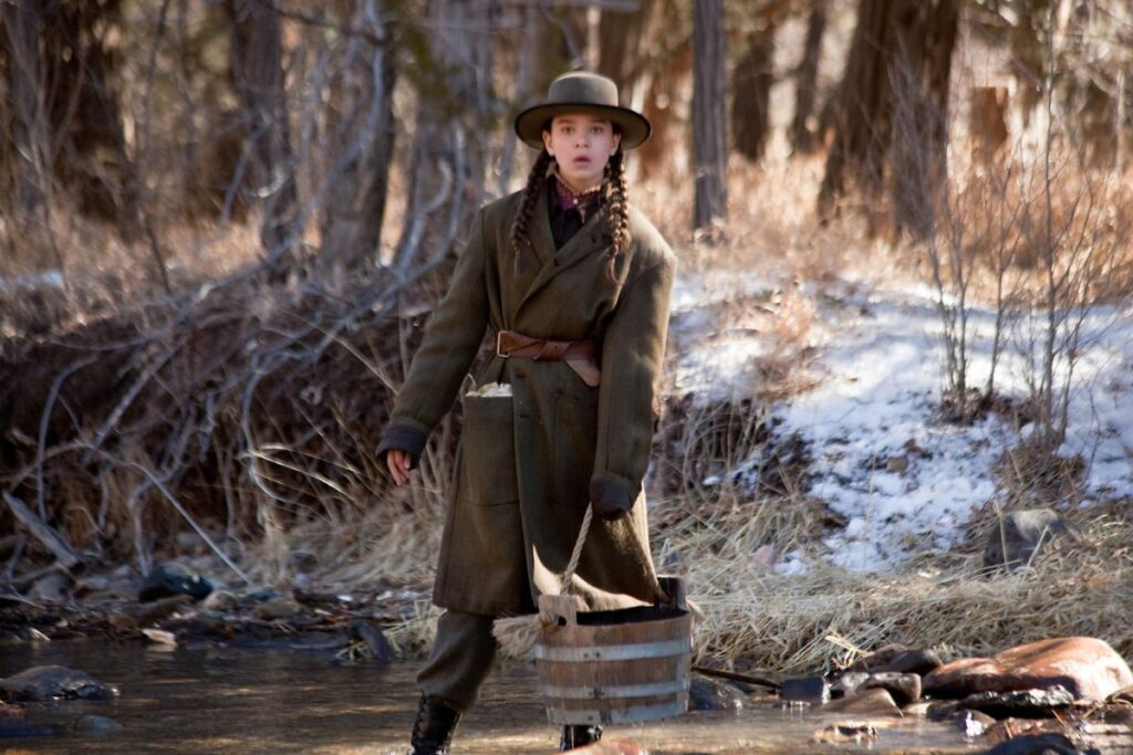 Hailee Steinfeld em "Bravura Indômita" (2010). Foto: IMDb.