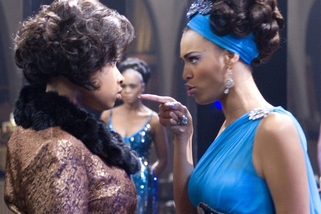 Jeniffer Hudson e Beyoncé em "Dreamgirls". Foto: IMDb. 