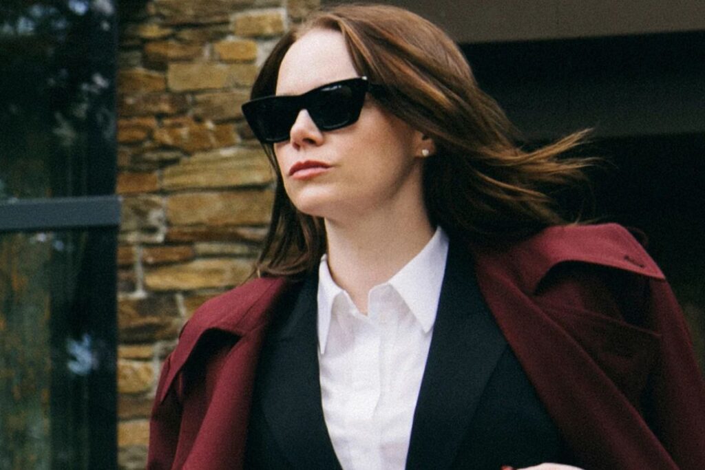 Emma Stone realmente raspou a cabeça em "Bugonia"? Veja. Foto: Divulgação.