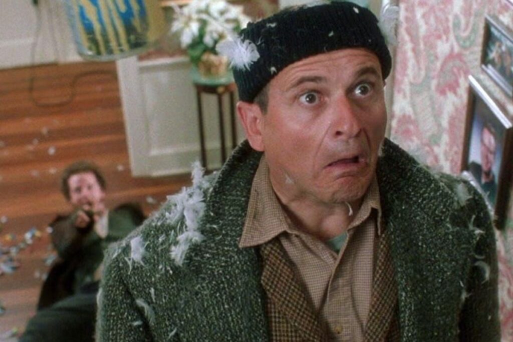 Joe Pesci em "Esqueceram de Mim" (1990). Foto: Reprodução.