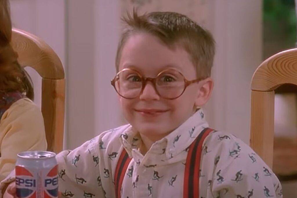 Kieran Culkin em "Esqueceram de Mim" (1990). Foto: Reprodução.
