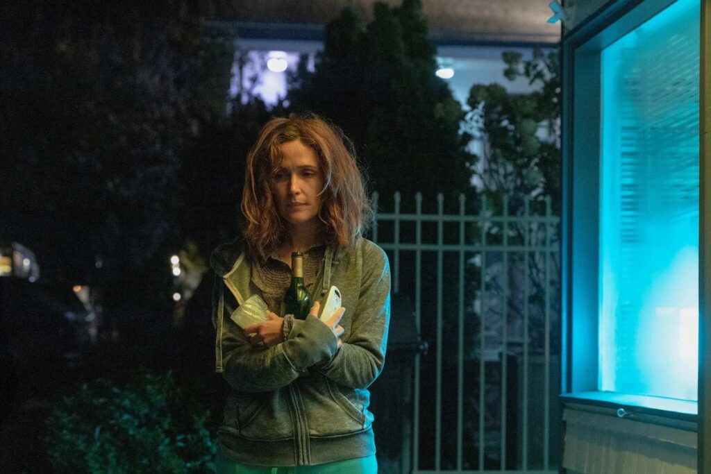 Rose Byrne em "If I Had Legs I'd Kick You". Foto: Reprodução/A24.