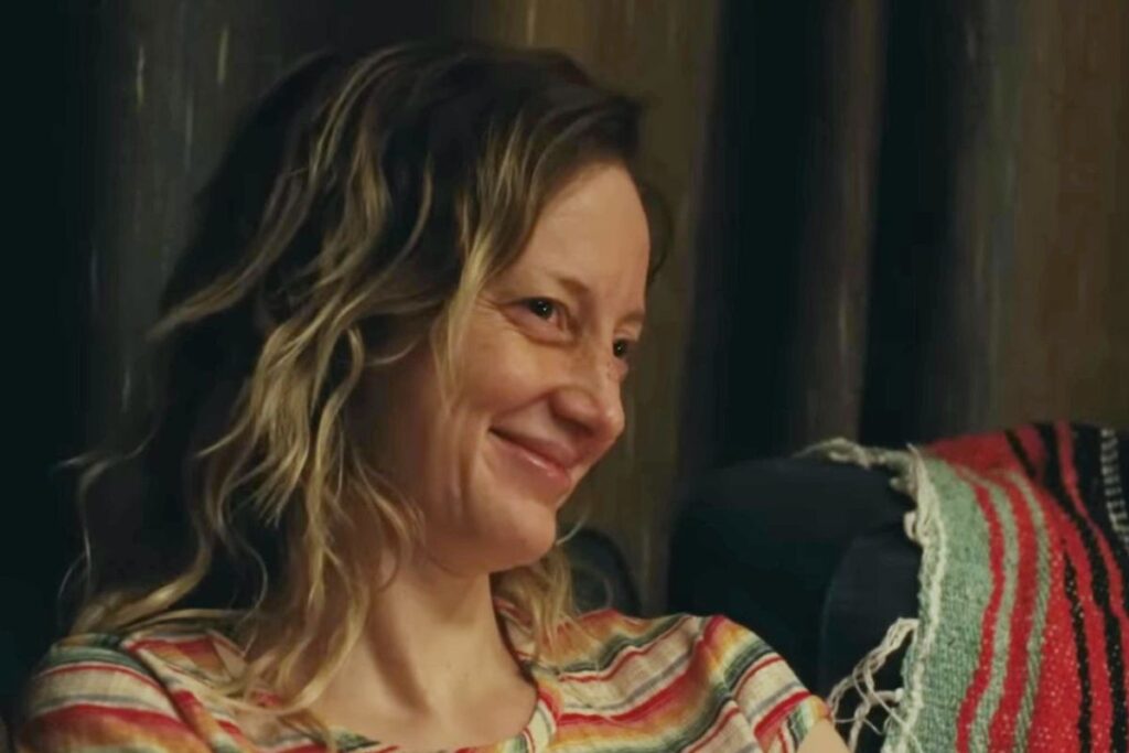 Andrea Riseborough em "To Leslie". Foto: Reprodução.